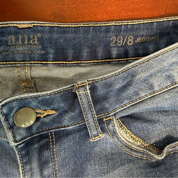 a.n.a Women's Skinny Jegging in Classic Blue - Picture 4 of 5